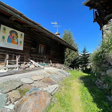 Rifugio Guide Frachey