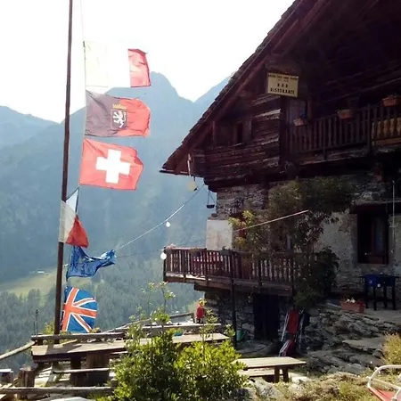 فندق Rifugio Guide Frachey Saint Jacques